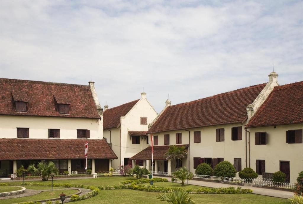 Hotel Sutomo Makassar Dış mekan fotoğraf