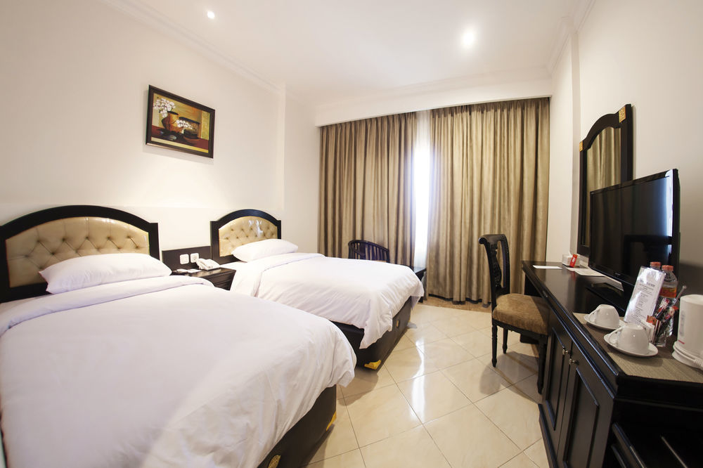 Hotel Sutomo Makassar Dış mekan fotoğraf