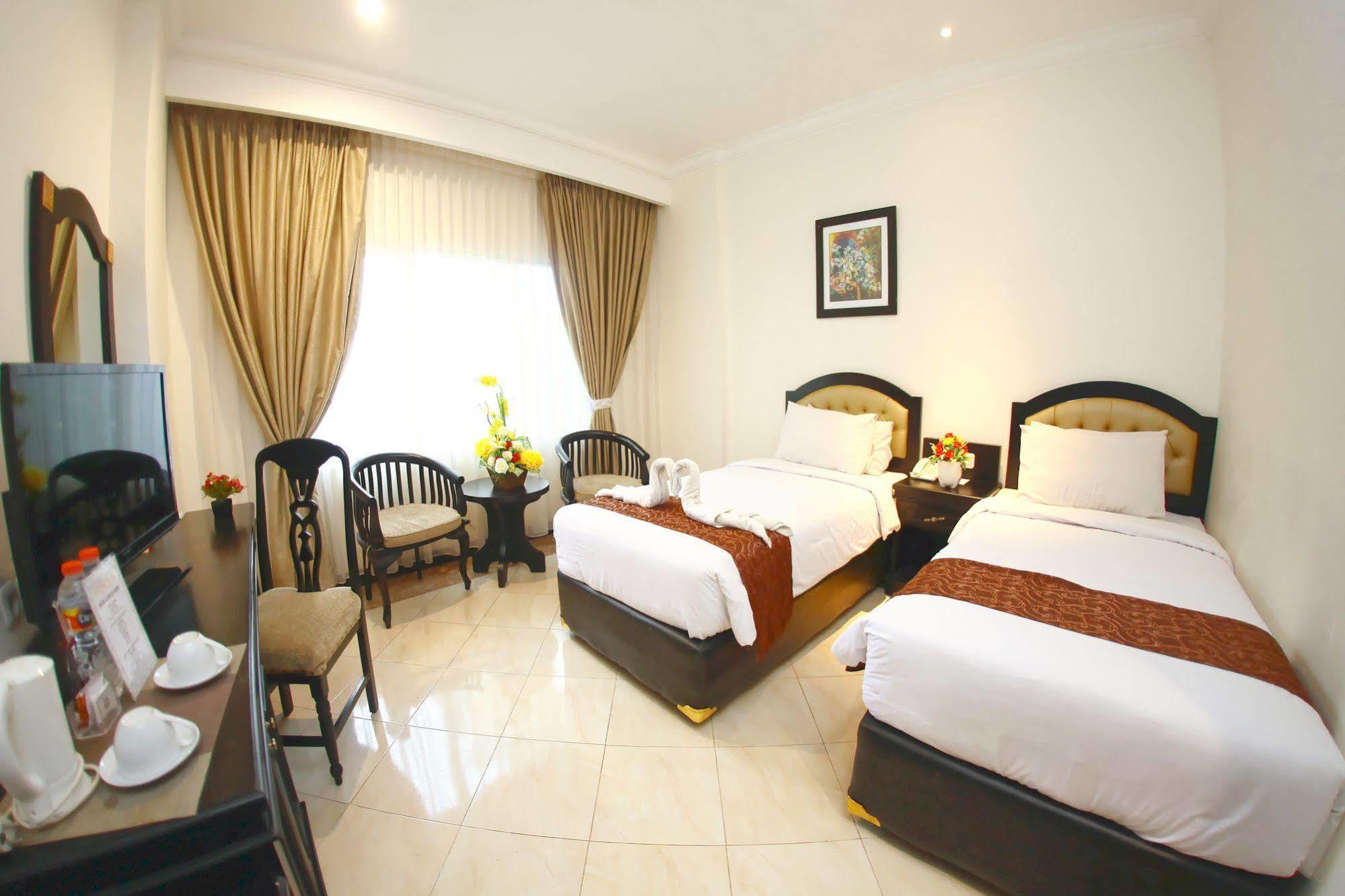 Hotel Sutomo Makassar Dış mekan fotoğraf